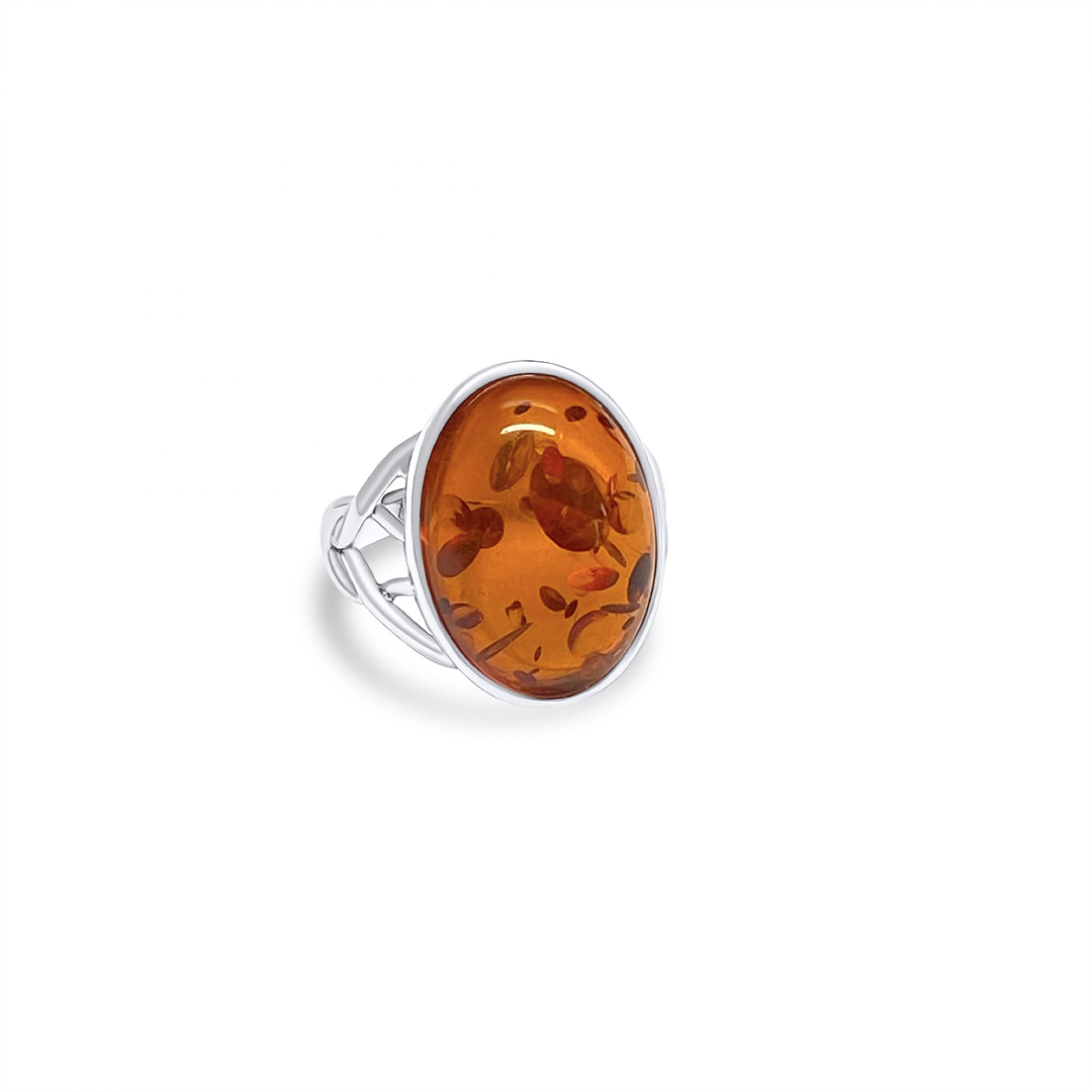 Ring with amber