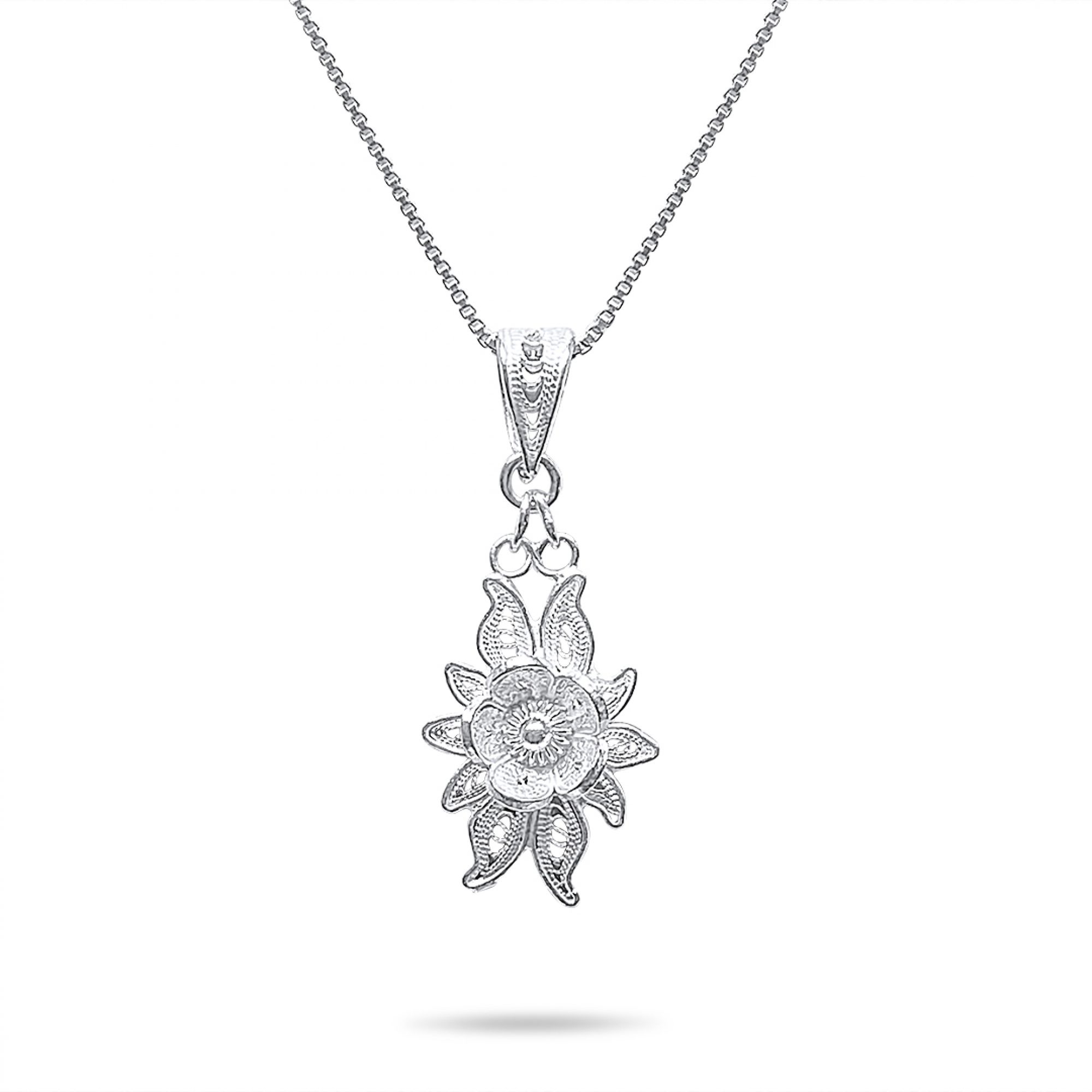 Filigree flower necklace