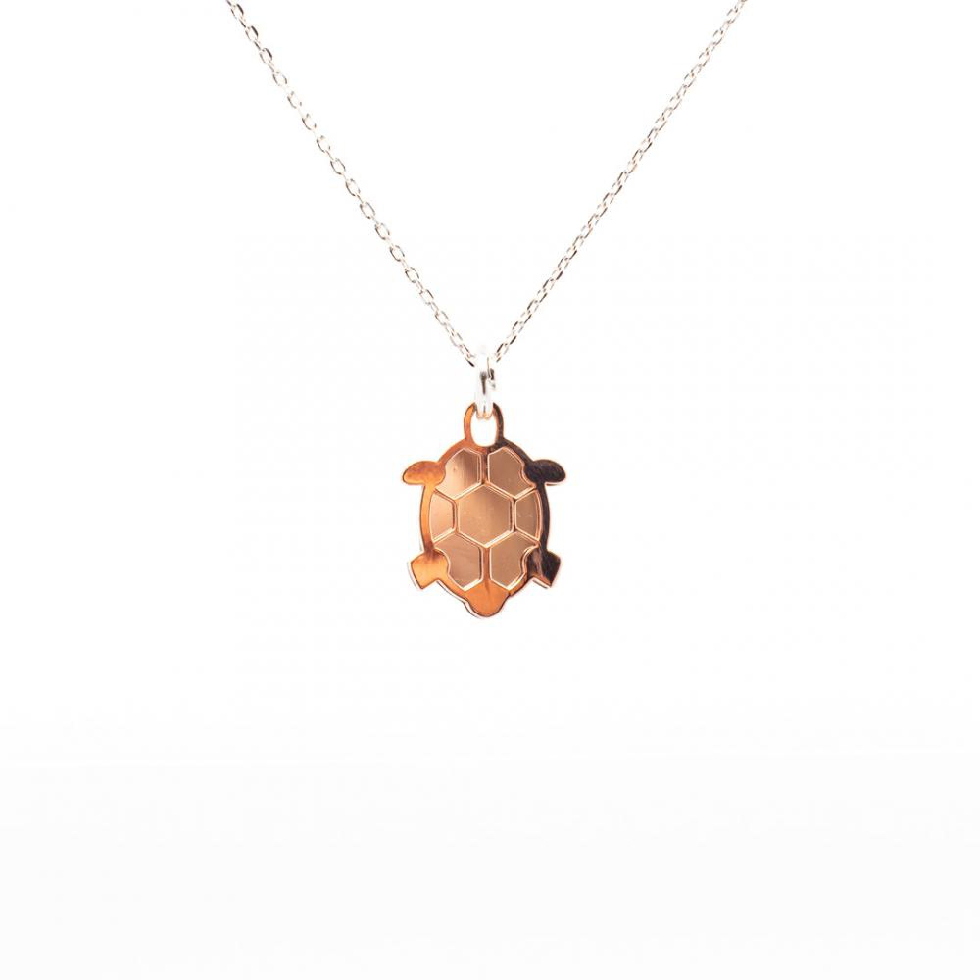 Turtle necklace with rose gold details